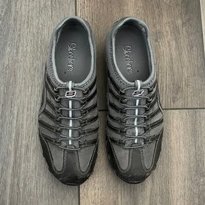 HP ⭐️Skechers no tie shoes EUC Womens